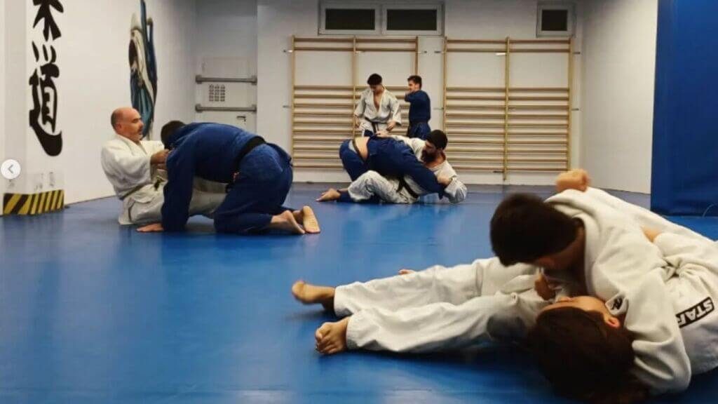 entrenamiento judo club kalamua eibar adultos y niños